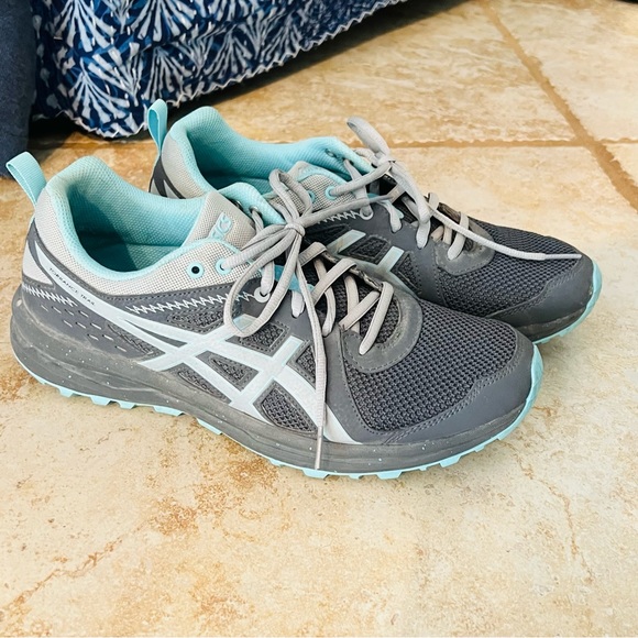 ASICS Women’s Running Shoes - Size 10.5 US - Picture 6 of 11